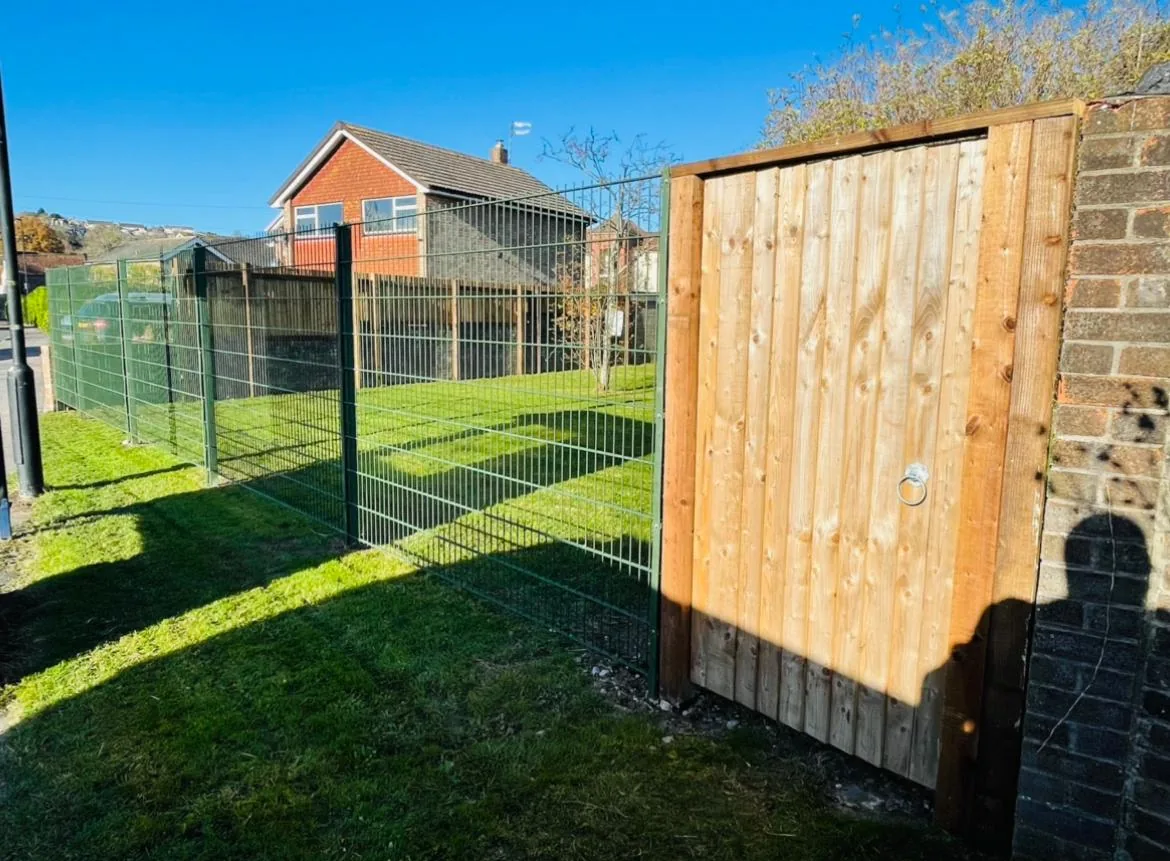 Closeboard fencing detail